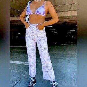 Shekou New Zealand Caught in a Daze Floral Print Purple Jeans Size Small